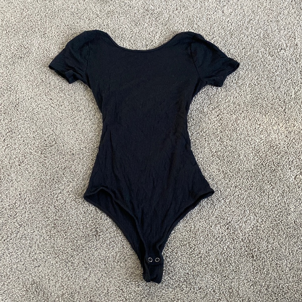 Hollister black rubbed S bodysuit.